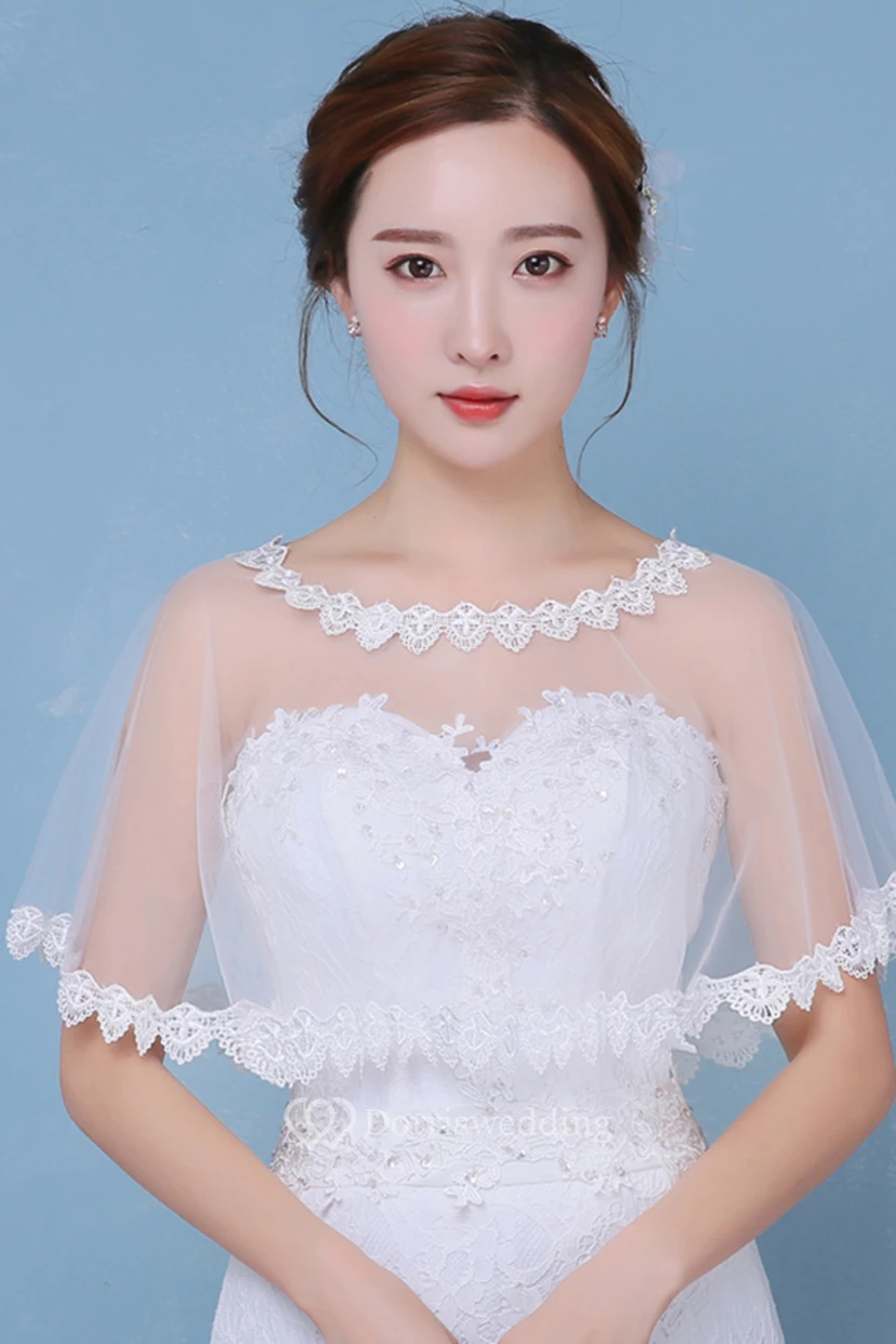 Nouvelle cape-châle en dentelle blanche simple