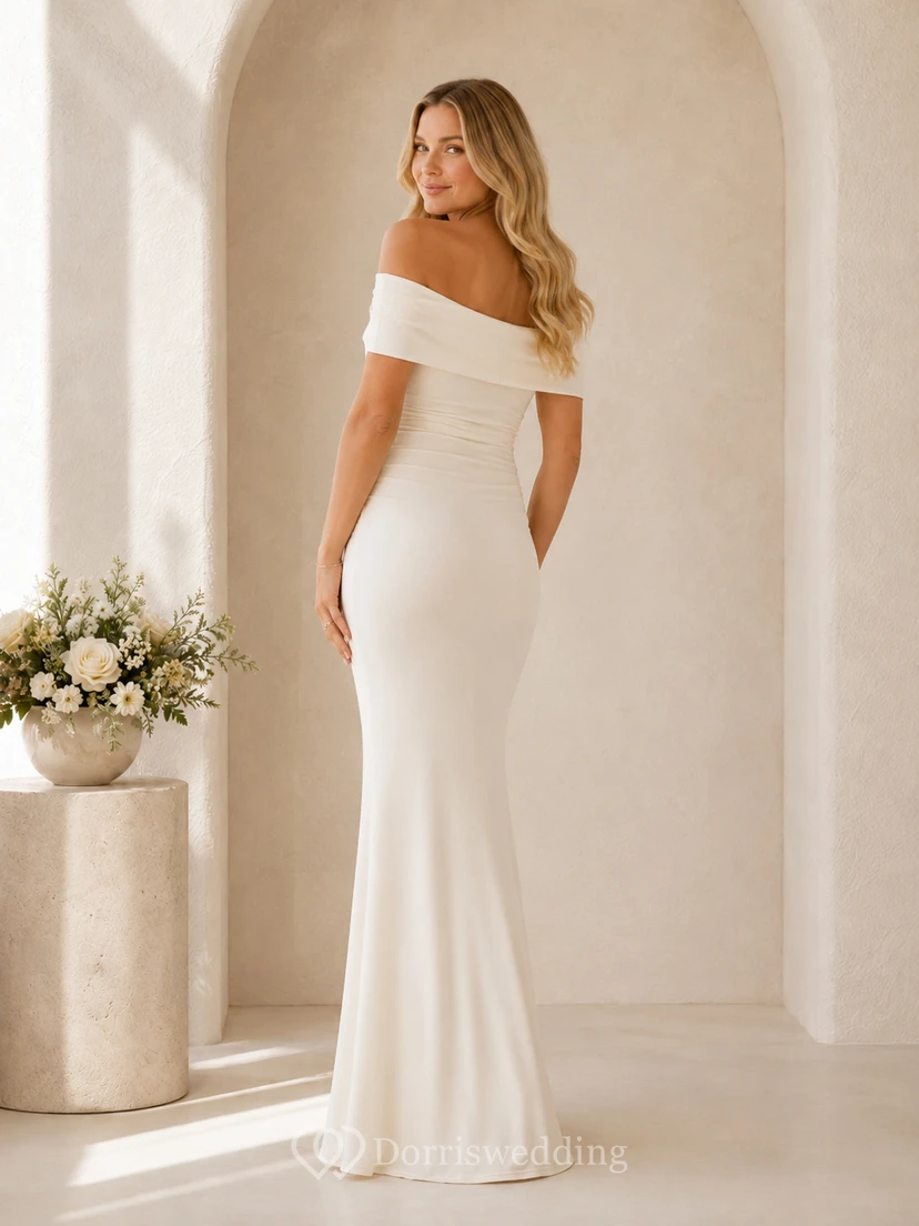 Cremefarbenes, schulterfreies, bodenlanges Meerjungfrauen-Kleid aus Jersey – minimalistisch, modern und elegant view 2