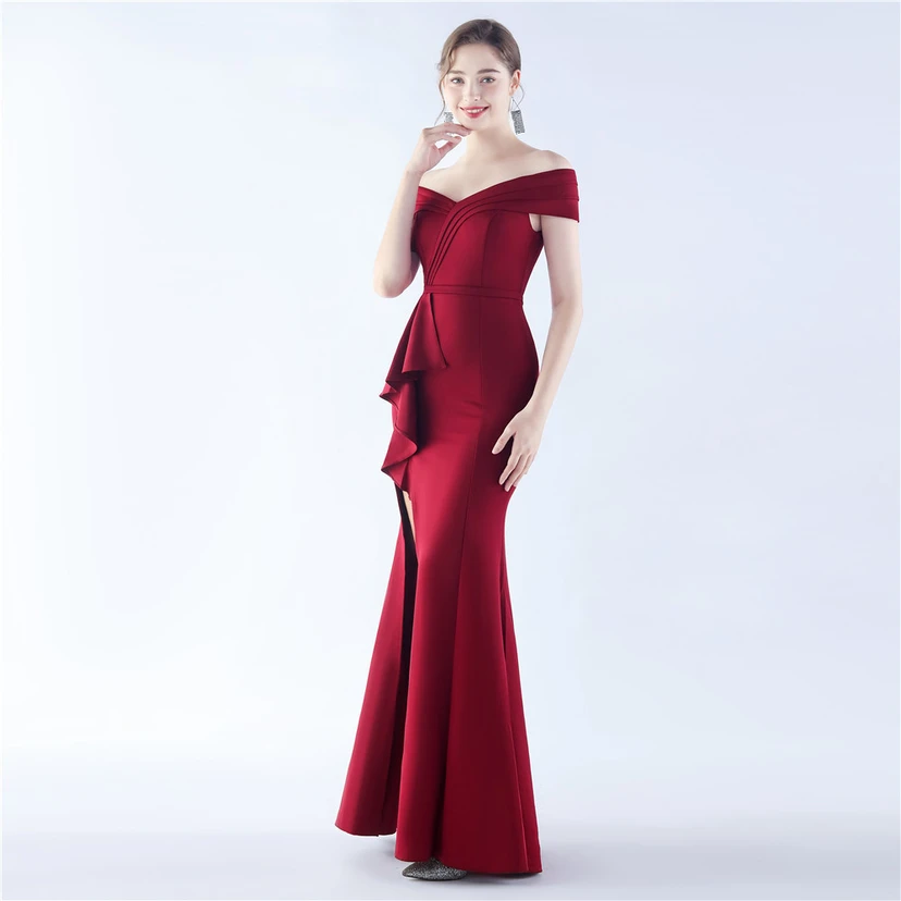 Klassisches langes Abendkleid aus Satin mit One-Shoulder-Ausschnitt view 12