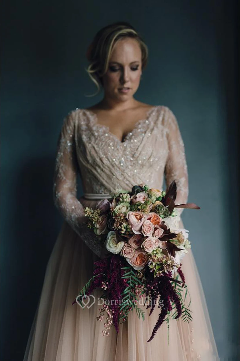 Vestido de novia vintage de tul etéreo, de talla grande, sexy, de manga larga y escote en V, de estilo campestre. view 3