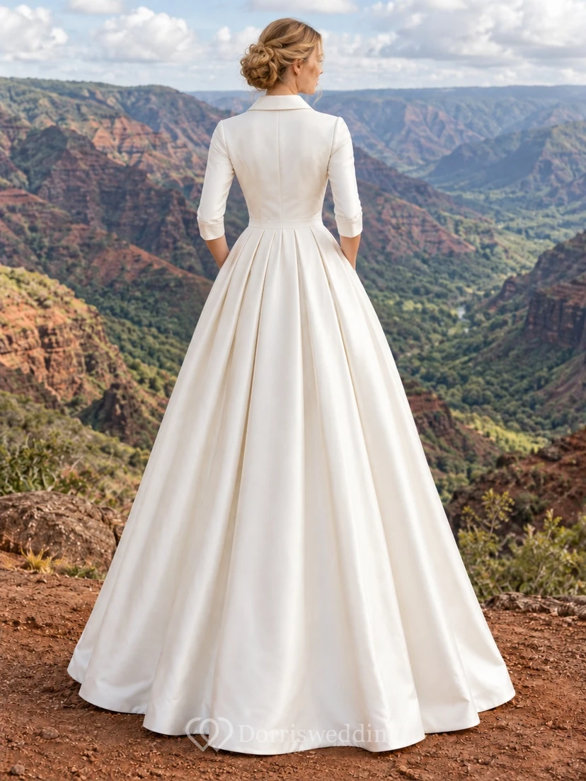 Vestido de novia sencillo de satén de algodón plisado, escote en V, manga tres cuartos y corte en A hasta el suelo. view 2
