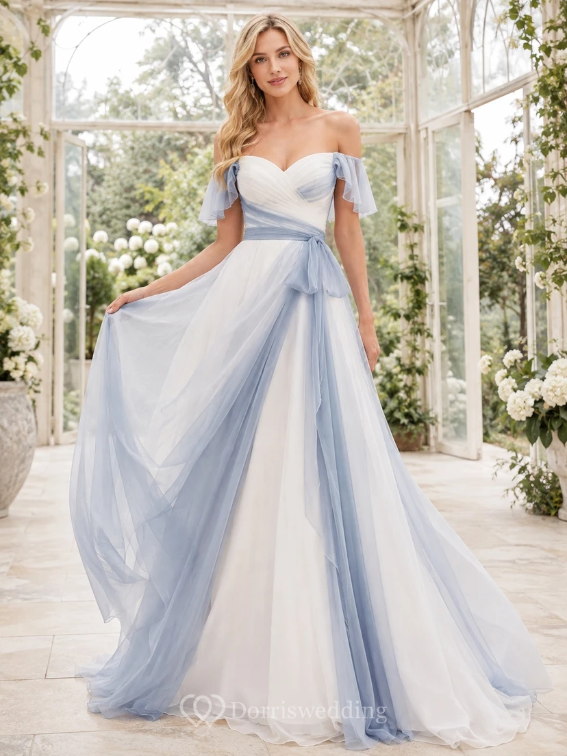 Staubblaues, schulterfreies Chiffon-A-Linien-Kleid in Bodenlänge für eine romantische Gartenhochzeit