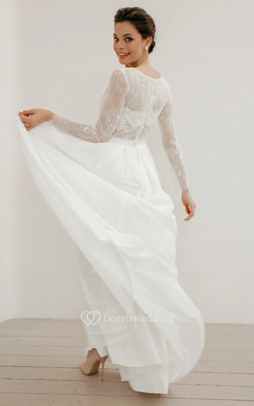 Robe de mariée bohème trapèze en mousseline et dentelle, coupe bateau, avec fronces. view 3