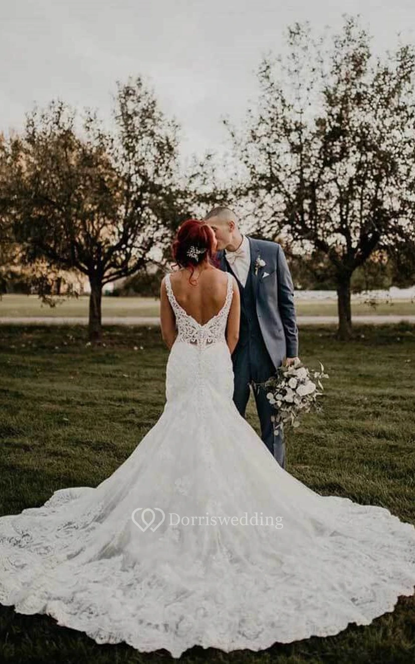 Estilos de vestidos de novia casuales con escote en V, encaje, sin mangas, estilo sirena y espalda baja en V. view 2