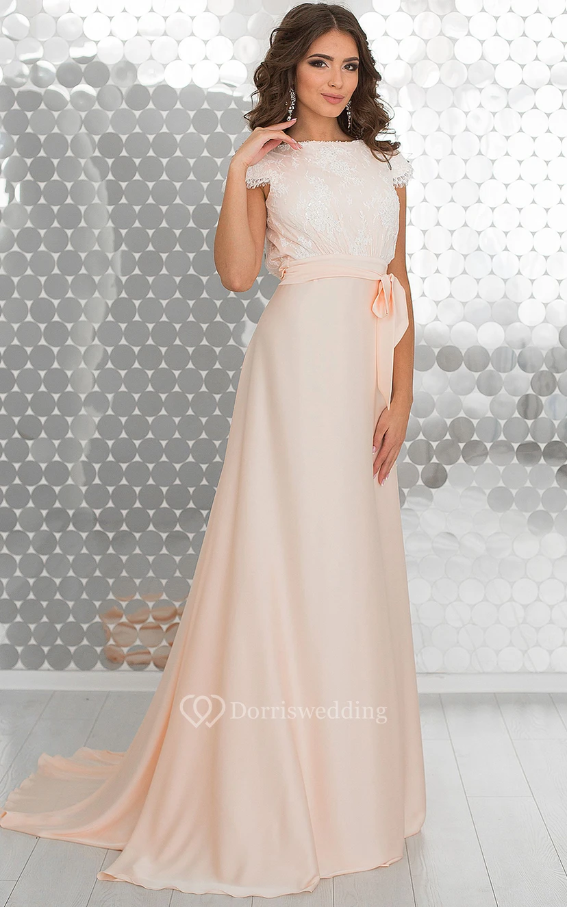 Robe trapèze à col montant et manches courtes en jersey plissé avec dentelle et dos nu en V