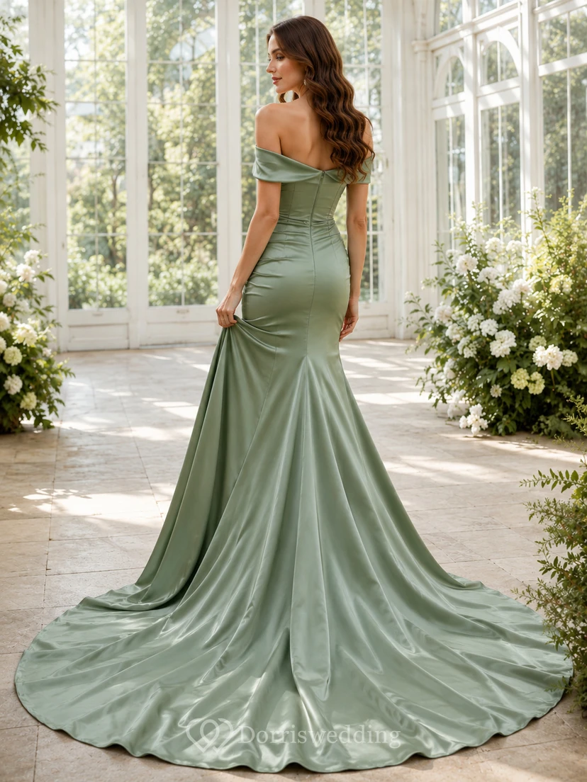 Robe de mariée sirène en satin drapé, épaules dénudées, traîne chapelle, couleur sauge view 2