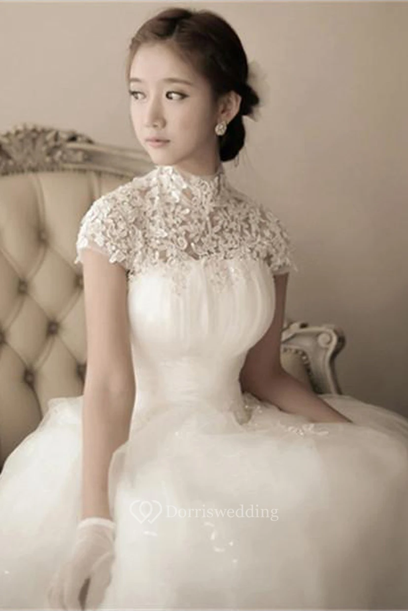 Elegant Tulle Lace Appliques Wedding Dress High Neck Ball Gown