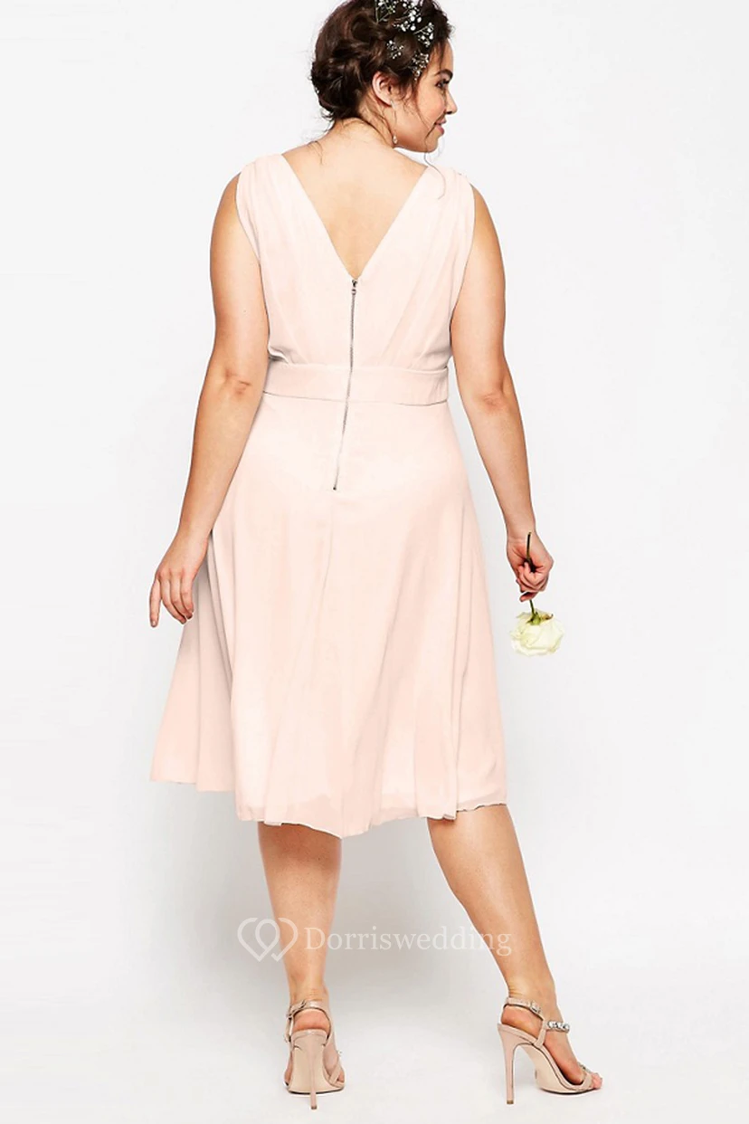 Sleeveless Knee-Length Beaded V-Neck Chiffon Bridesmaid Dress With Ruching And Zipper view 2