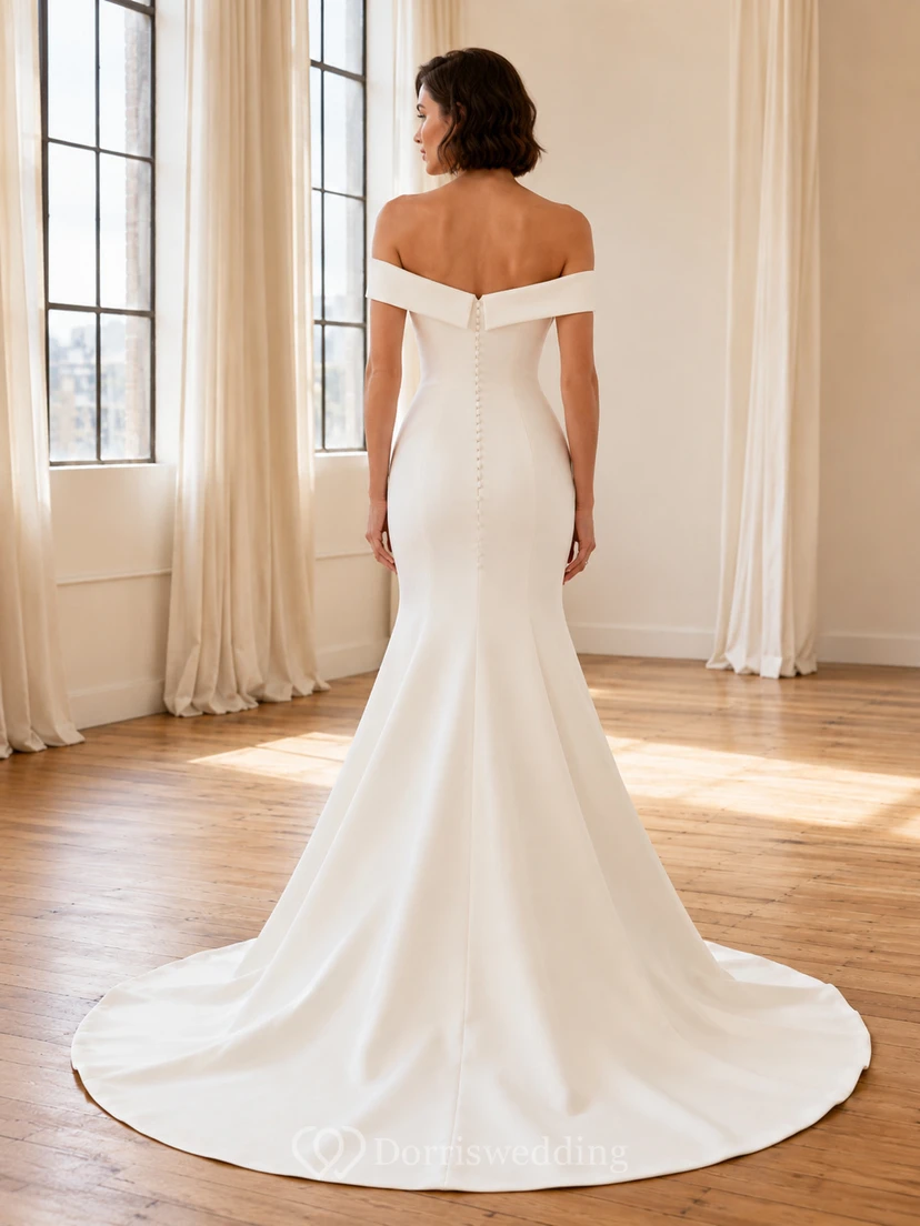Robe de mariée sirène élégante en satin, décolleté en cœur, épaules dénudées et boutons, traîne chapelle view 2