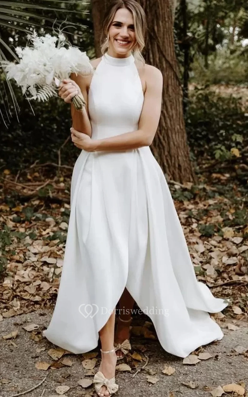 Bohemian Neckholder-Hochzeitskleid mit hohem Kragen, A-Linie und asymmetrischem Saum, ärmellos