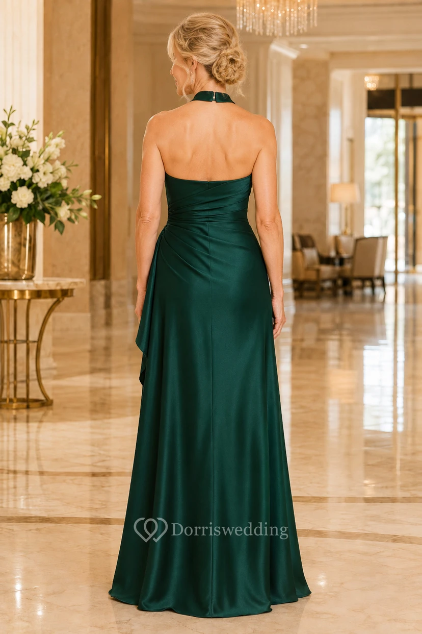 Dunkelgrünes, trägerloses Satin-Kleid in A-Linie mit Schlitz vorne view 2
