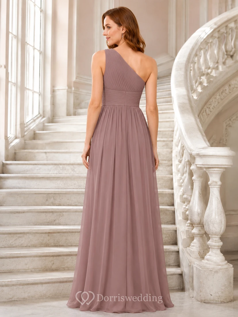 Robe de demoiselle d'honneur longue en mousseline plissée bleu poudré à une épaule view 2