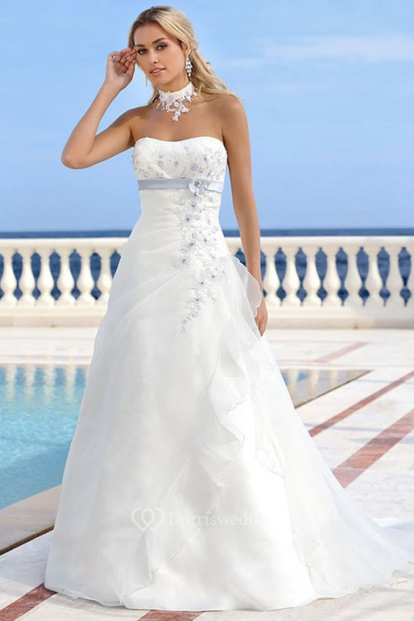 Maxi-Brautkleid aus trägerlosem Satin mit Blumenmuster, Raffungen und Drapierungen