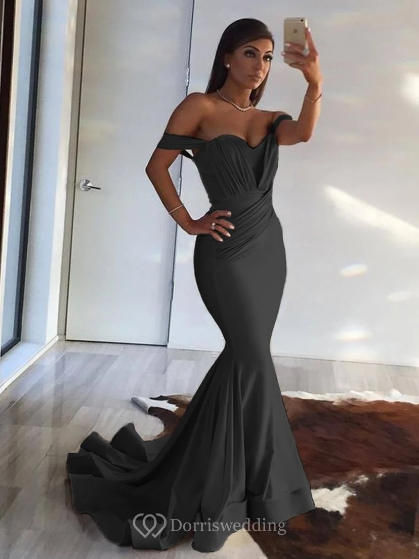 Sexy Mermaid Off-the-shoulder Sheath Champagne Ruched Evening Prom Dress view 3