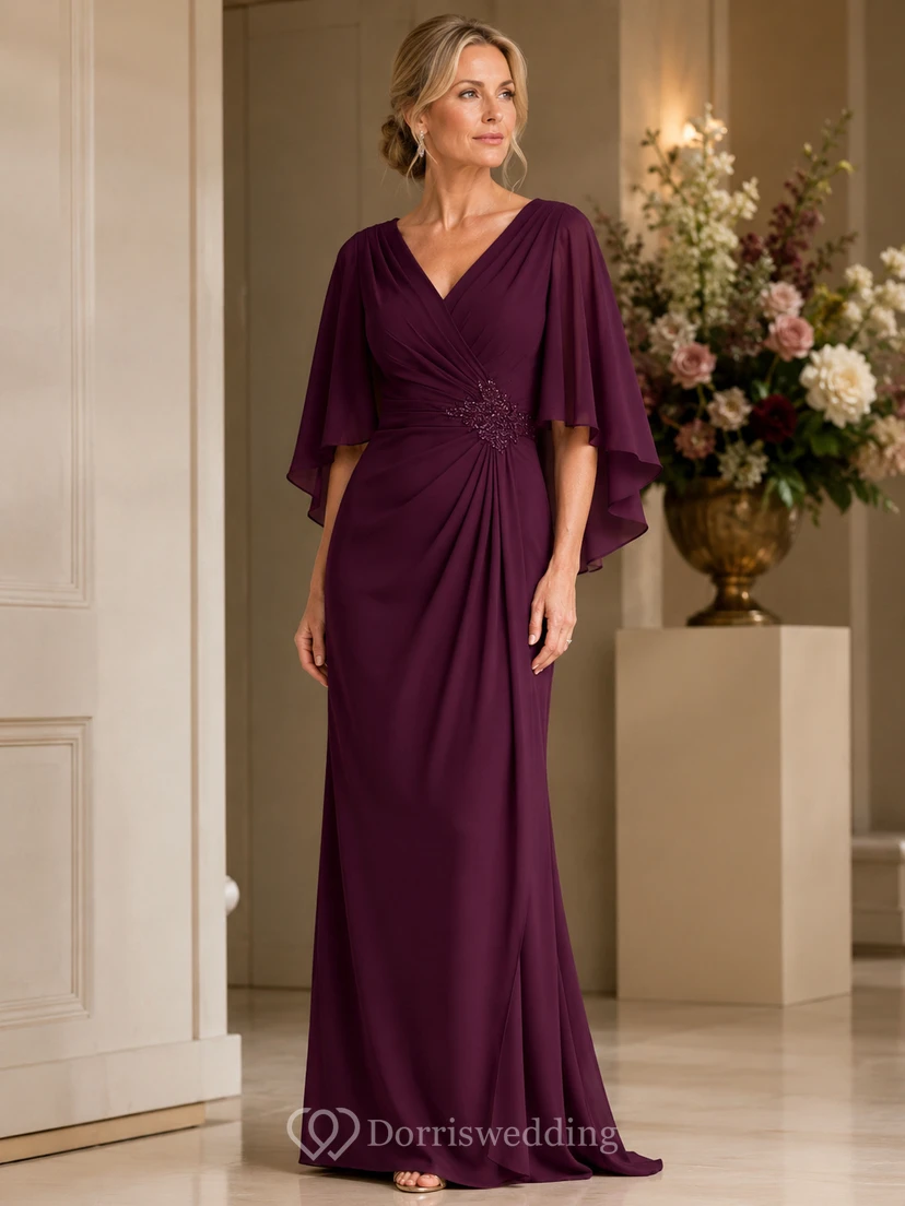 Etuikleid aus Chiffon mit V-Ausschnitt, halben Ärmeln und Cape