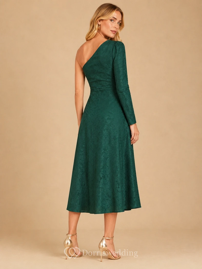 Dunkelgrünes, einseitig schulterfreies, langärmeliges A-Linien-Kleid in Teelänge view 2