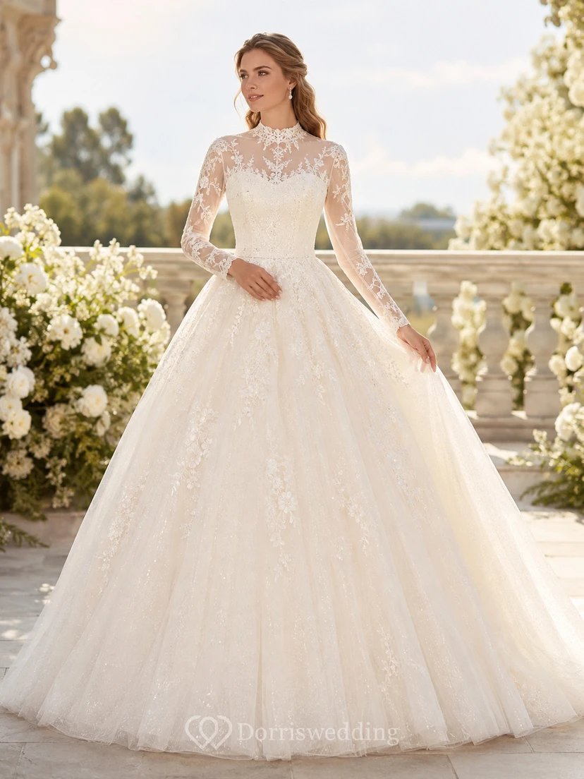 Robe de mariée modeste à col montant, manches longues illusion en dentelle et tulle, traîne chapelle