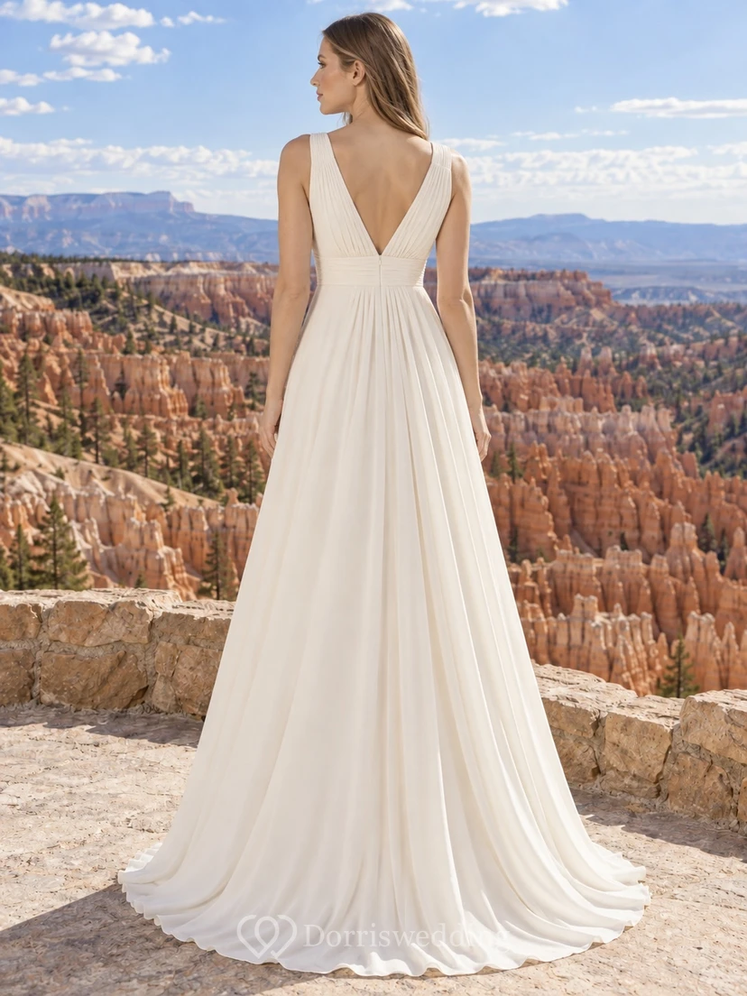 Schlichtes, ärmelloses A-Linien-Brautkleid mit V-Ausschnitt, plissiertem Oberteil und fließendem Georgette-Rock view 2