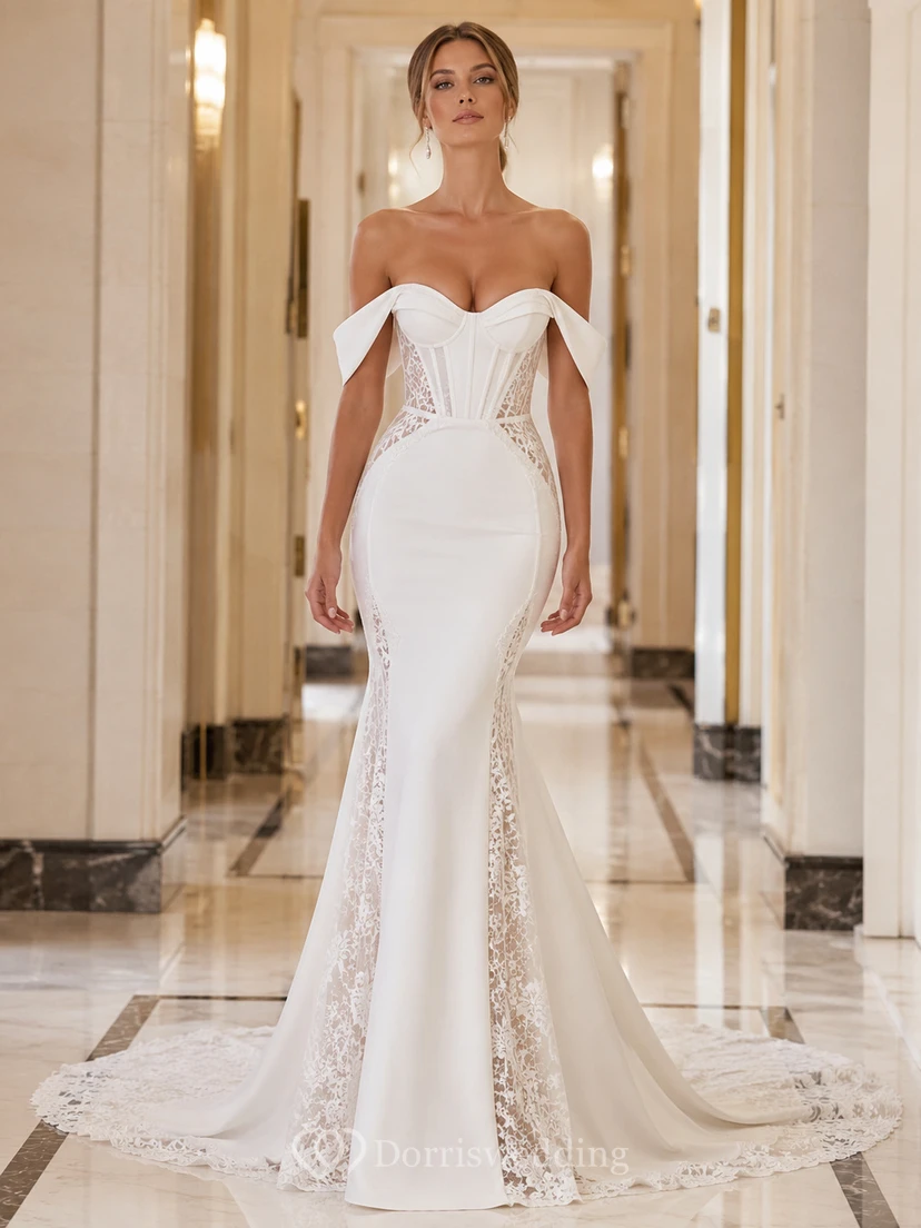 Robe de mariée sirène en satin et dentelle épurée, épaules dénudées, manches courtes et traîne chapelle, inspirée par Lakeside Bridal
