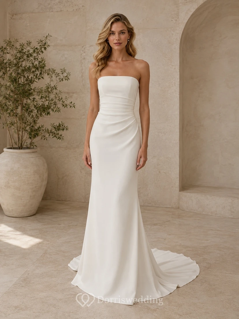 Schlichtes, bodenlanges, ärmelloses Brautkleid für formelle Anlässe, trägerlos