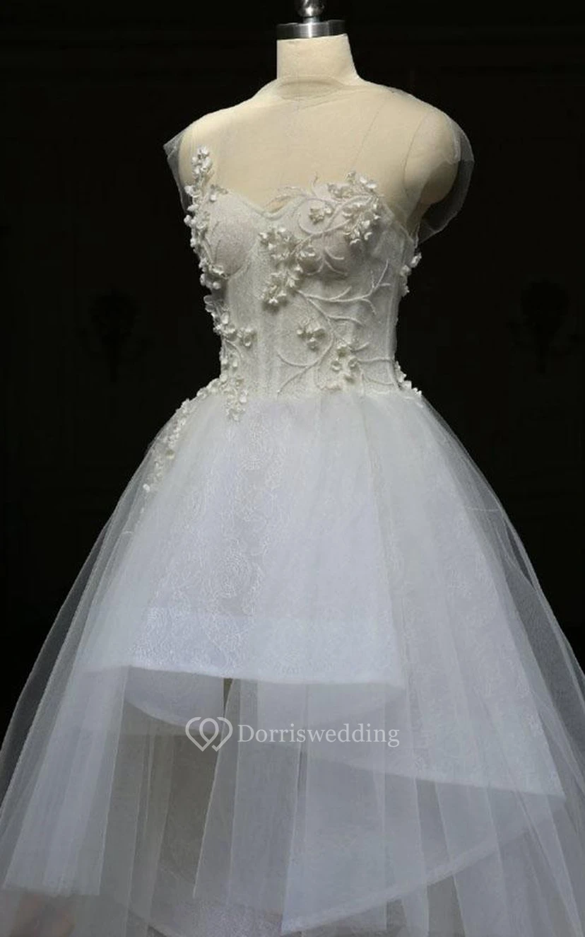 Robe mini col montant sans manches à col évasé, perles, fermeture éclair et décolleté en goutte d'eau, en tulle et dentelle view 3