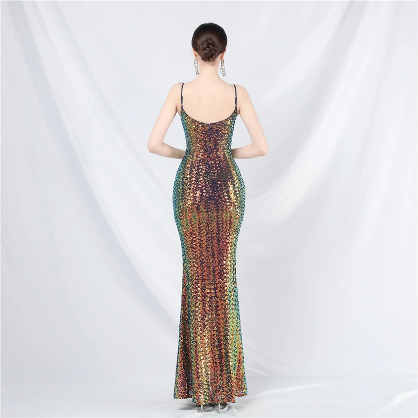 Hochwertiges, schillerndes Pailletten-Abendkleid mit Trägern view 30