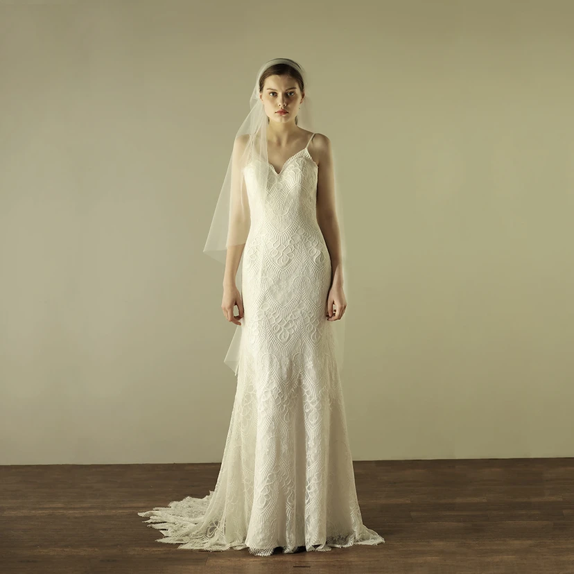 Soft Tulle Single Tier Fingertip Veil view 4