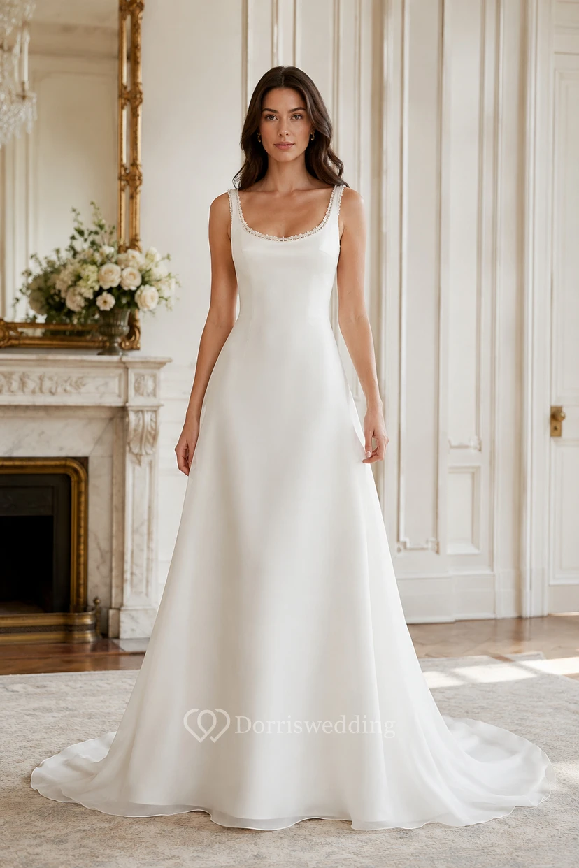 Robe de mariée ivoire en satin, coupe trapèze, décolleté rond et dos nu