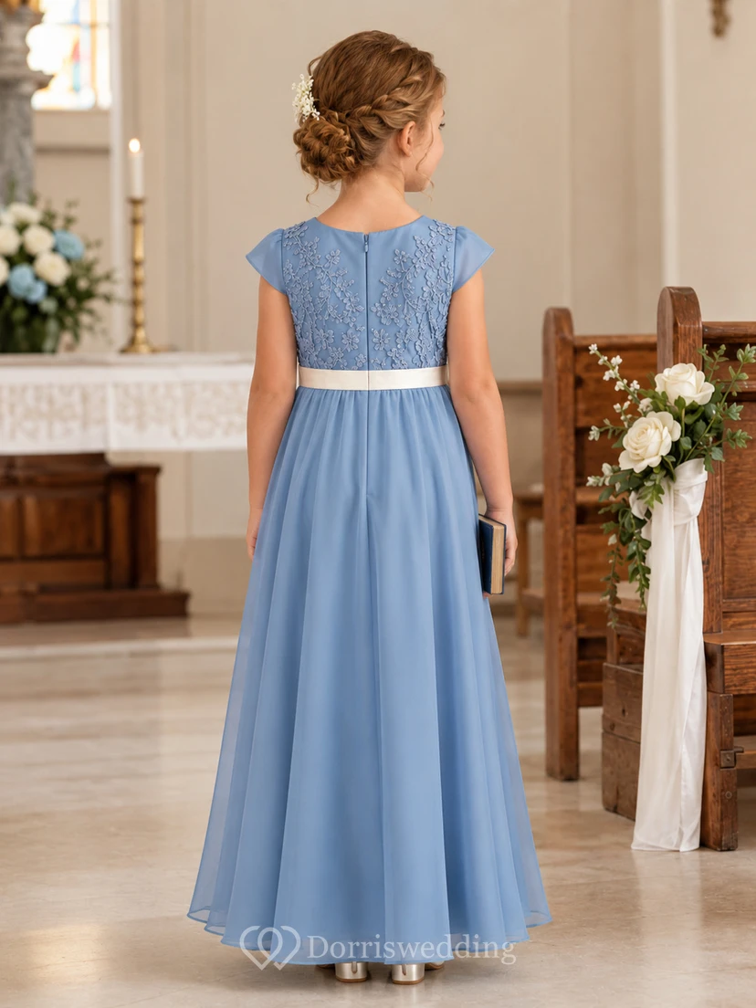 Blumenmädchenkleid aus stahlblauem Tüll in A-Linie mit Rundhalsausschnitt und knielanger Silhouette, verziert mit einer Schärpe view 2