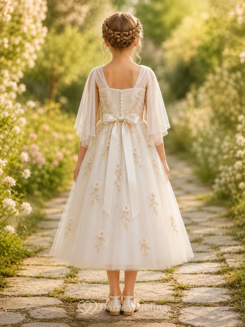 Robe de demoiselle d'honneur à fleurs en tulle transparent à manches papillon, idéale pour une cérémonie champêtre ou un goûter. view 2