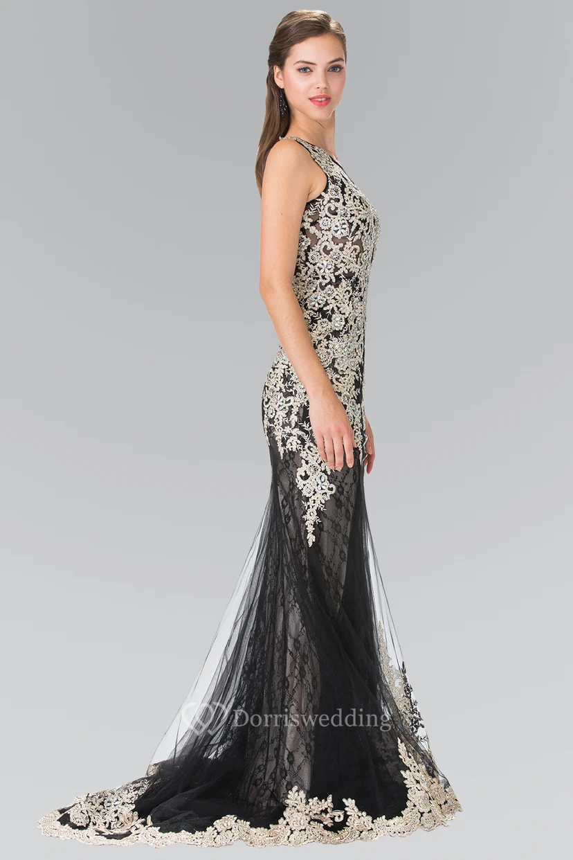 Mermaid Long Scoop-Neck Sleeveless Lace Court Train Dress With Appliques view 2