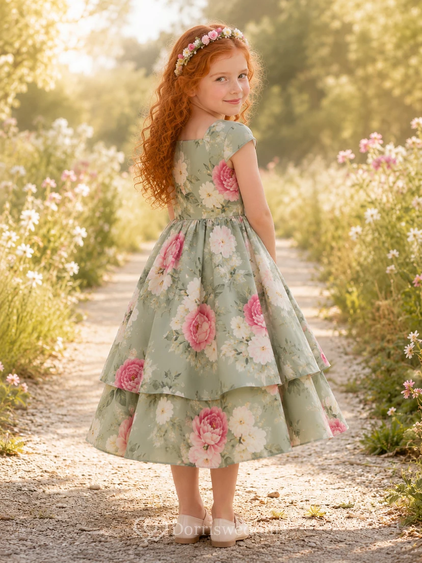 Groß geschnittenes, salbeigrünes Blumenmädchenkleid mit Blumenmuster, kurzen Ärmeln, gestuftem A-Linien-Rock, natürlicher Taille und Teelänge view 2