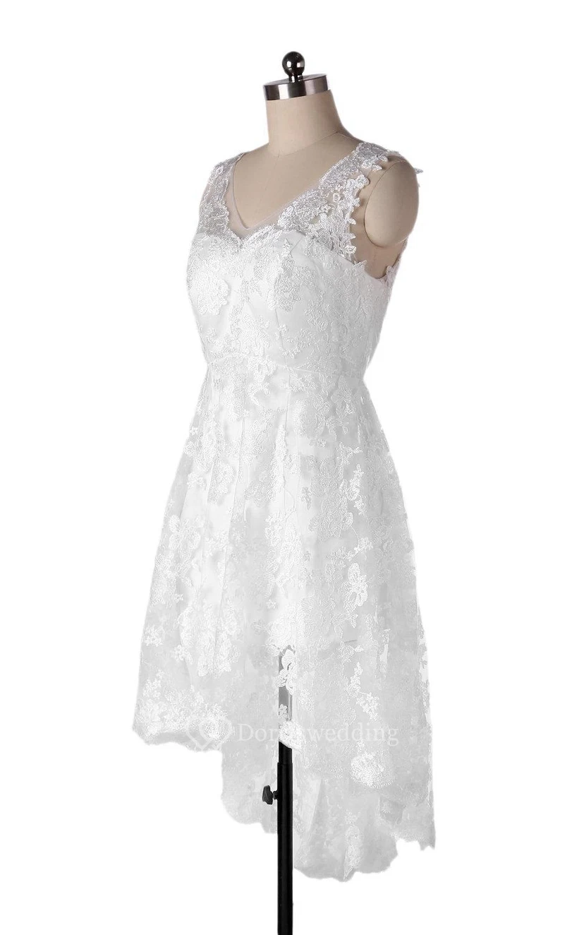 Robe de mariée trapèze en mousseline et dentelle, dos nu et col en V view 2