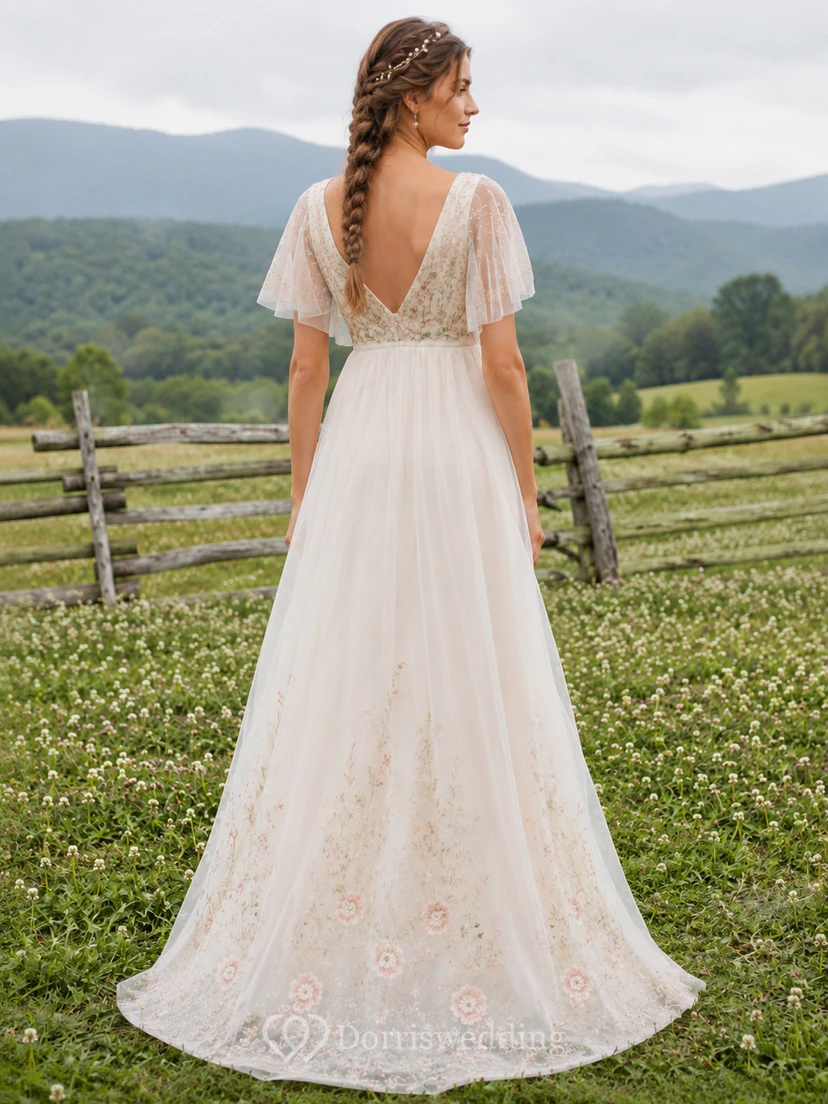Robe de mariée champêtre trapèze à manches papillon et broderies florales view 2