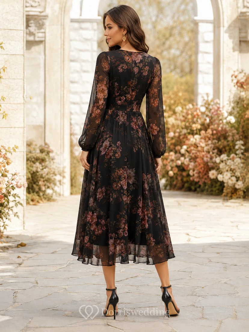 Robe midi trapèze en mousseline à manches longues et col en V, imprimé floral foncé view 2