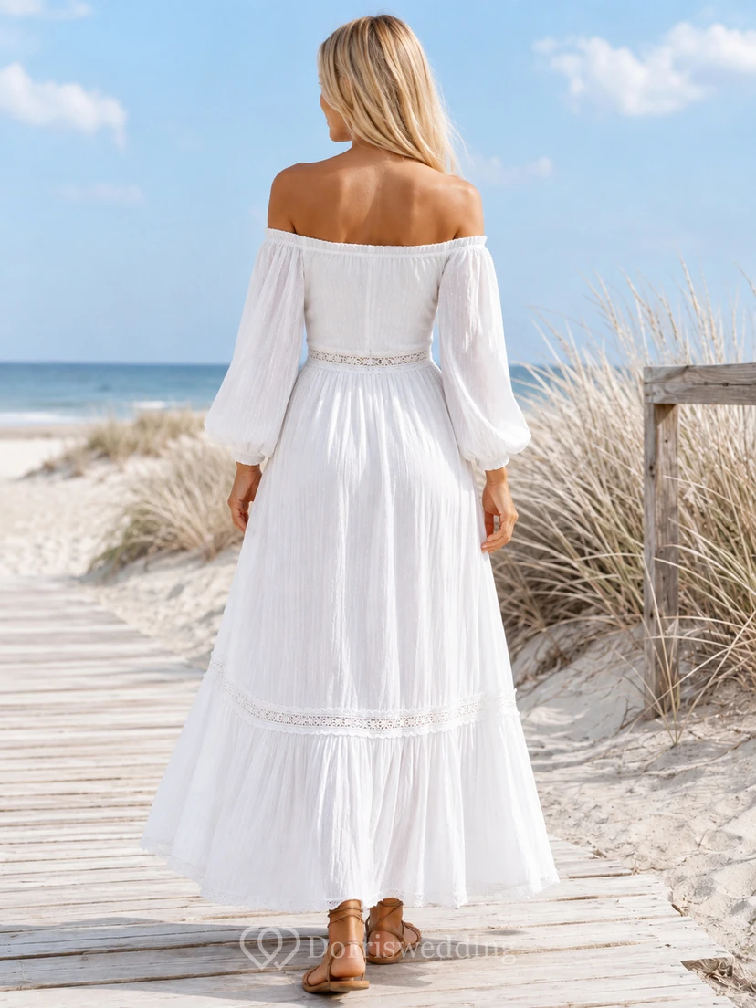 Vestido de playa blanco estilo bohemio con hombros descubiertos, mangas abullonadas, ribete de encaje, corte en A y largo hasta los tobillos. view 2