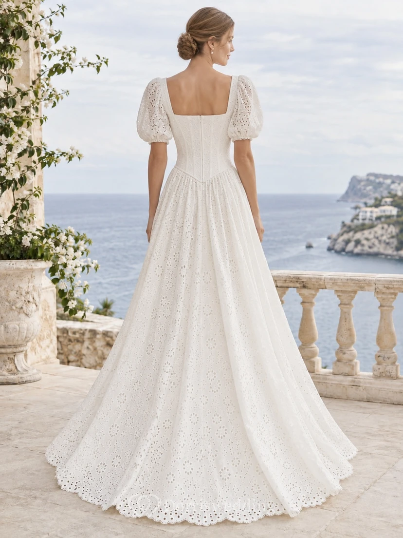 Romantisches, tailliertes Brautkleid mit eckigem Ausschnitt, kurzen Ärmeln, floraler Spitze und A-Linien-Länge, bodenlang view 2