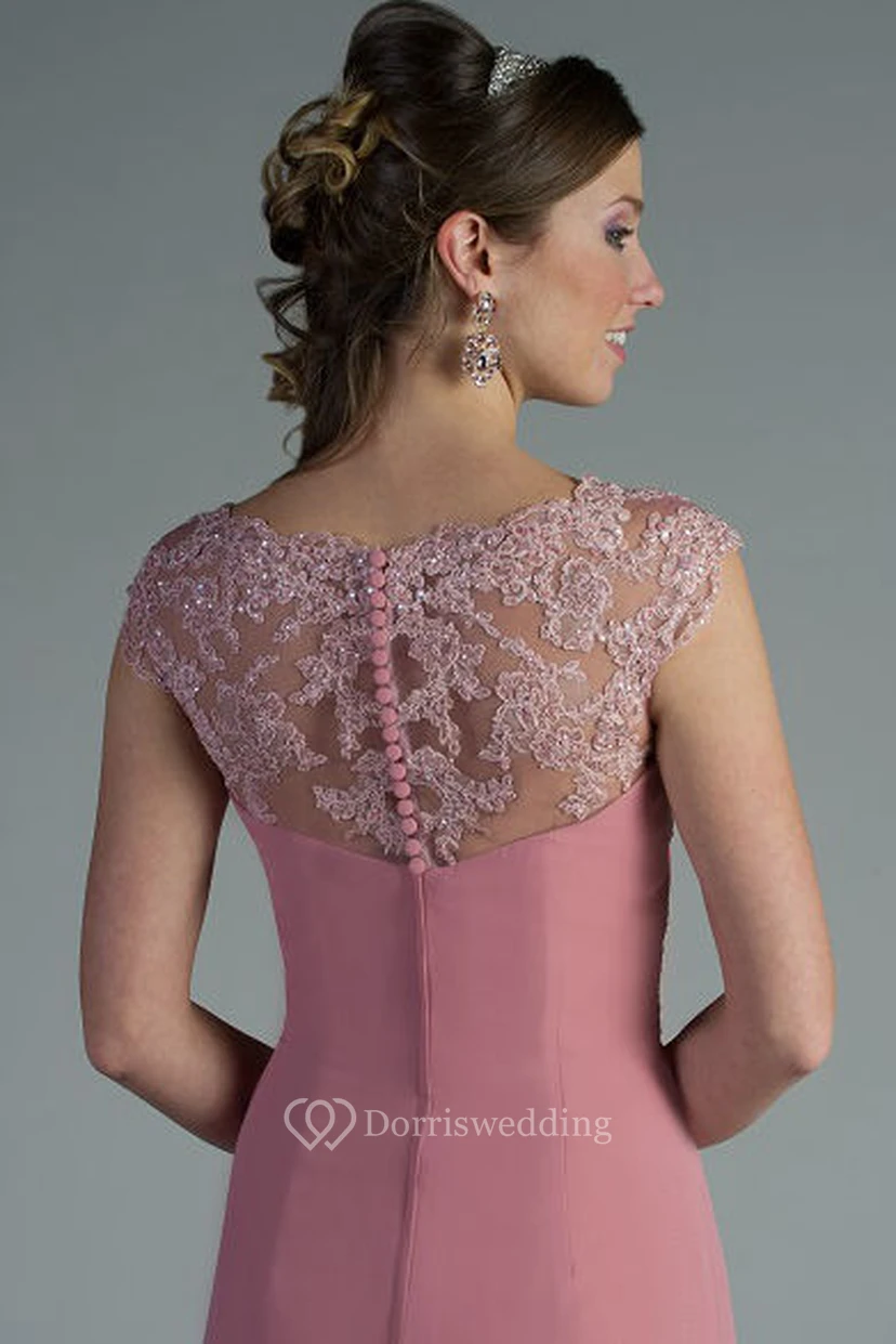 Robe longue en mousseline de soie pour la mère de la mariée, ornée d'appliqués, col en V et manches courtes, avec drapé latéral. view 2