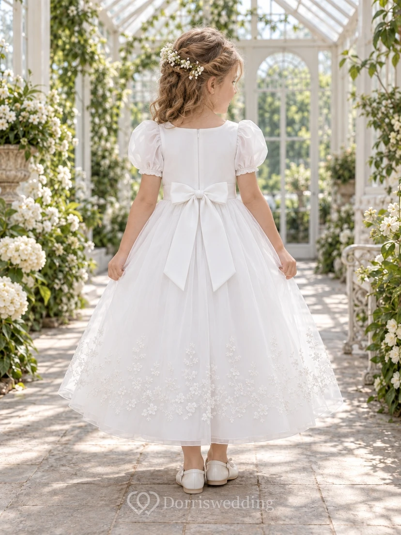 Vestido de niña de flores blanco, modesto, de corte A, con estampado floral, mangas abullonadas y lazo en la espalda. view 2