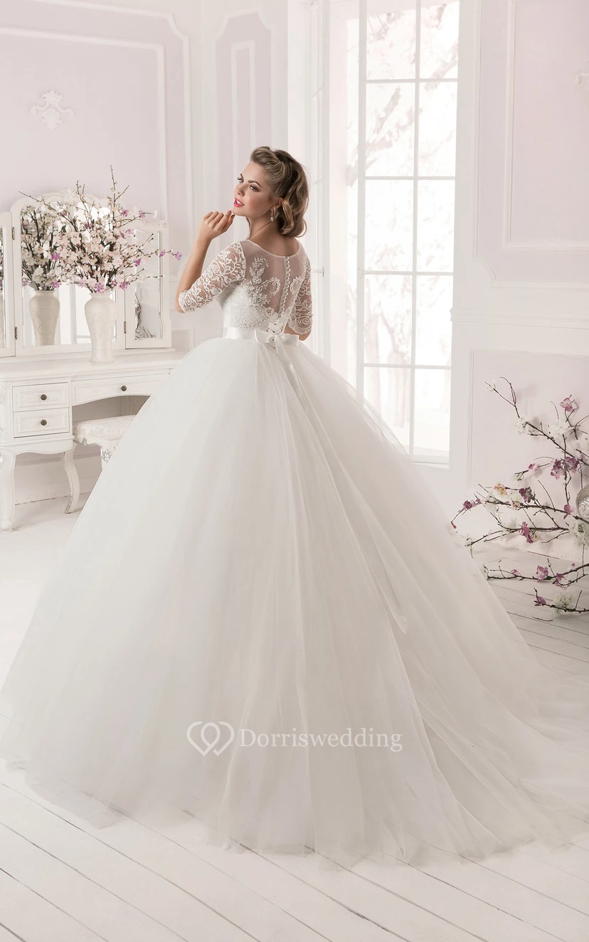 Ballkleid aus Spitze und Tüll mit langen Ärmeln und Kristallverzierungen view 3