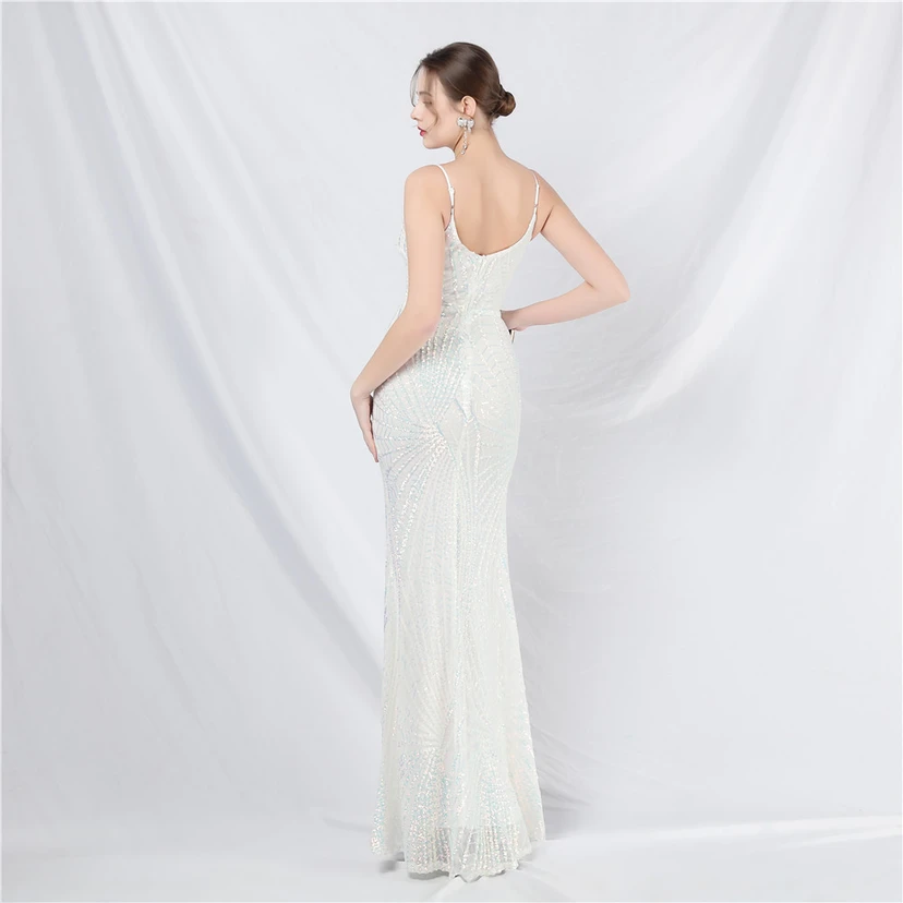 Robe de soirée longue à bretelles en maille transparente ornée de perles et de sequins view 24