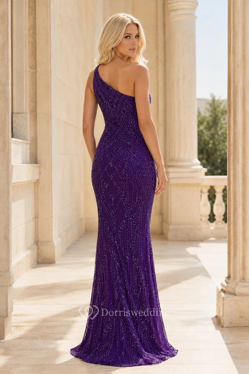 Robe de soirée sirène à une épaule de style Régence, ornée de sequins et d'un motif géométrique perlé. view 2