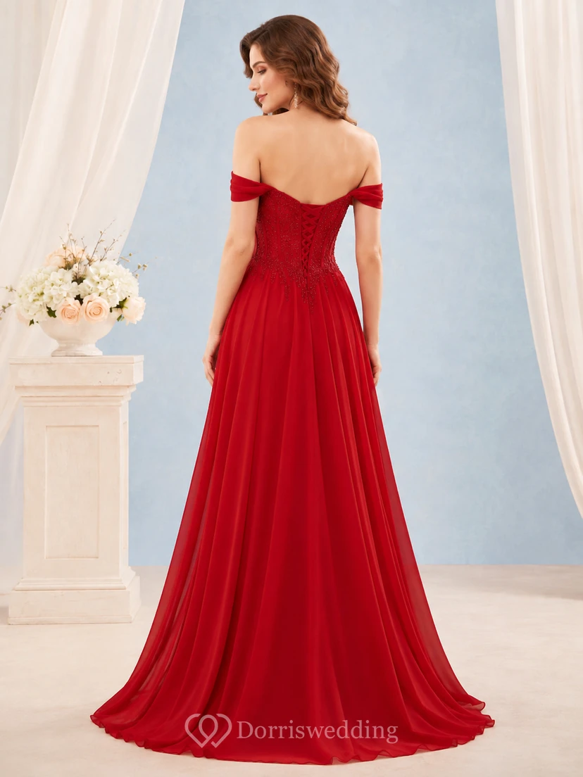 Elegante vestido de noche romántico de gasa con encaje, escote corazón y hombros descubiertos, corte en A y largo hasta el suelo, color rojo. view 2