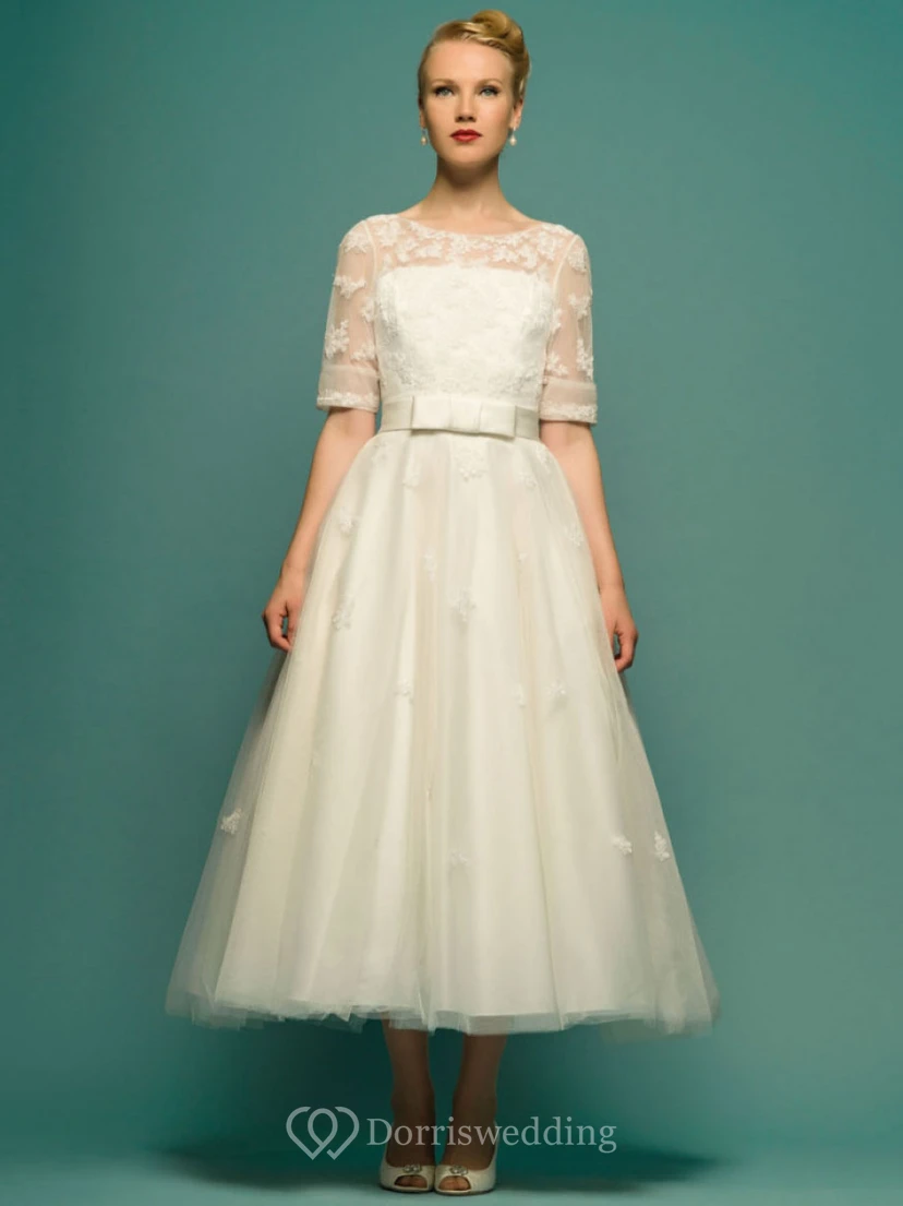 A-Line Tea-Length Scoop Neck Half Sleeve Appliqued Tulle Wedding Dress