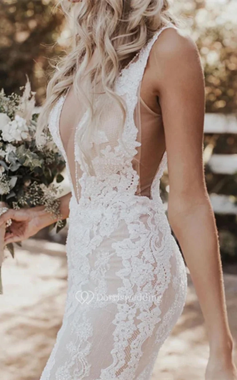 Sexy Boho Strand Spitzen-Etui-Hochzeitskleid mit tiefem V-Ausschnitt view 5