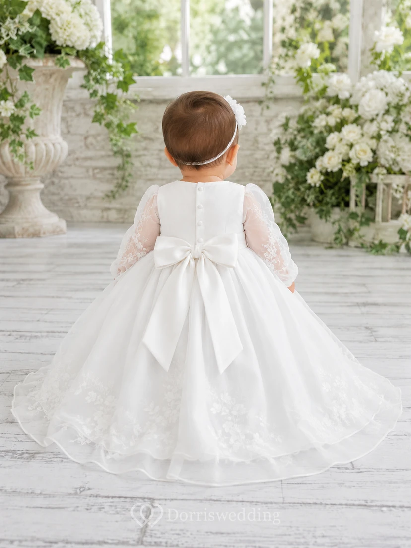Schlichtes Taufkleid für Babys, A-Linie, bodenlang, mit Rundhalsausschnitt, langen Ärmeln, Tüll, Schleife am Rücken, Knopfleiste am Rücken view 2