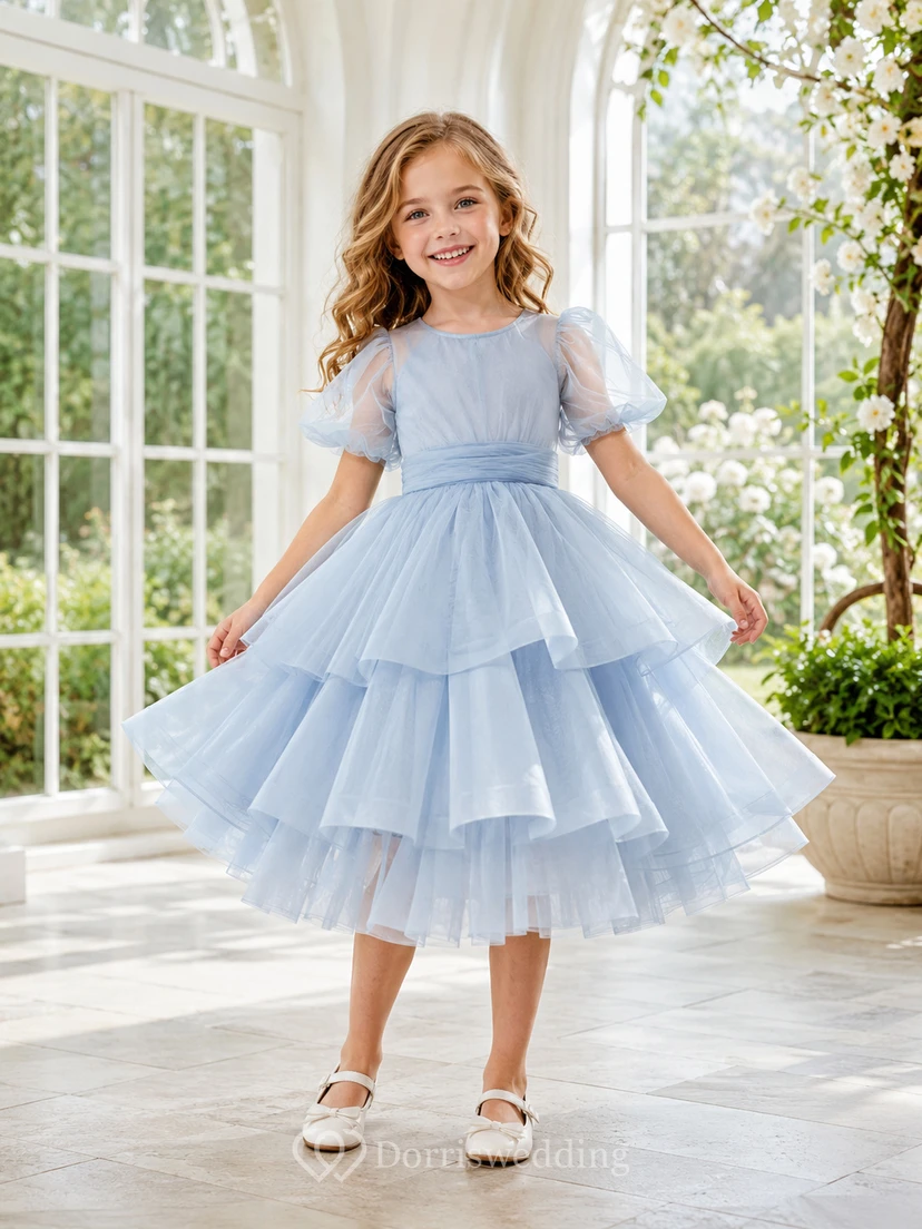 Blumenmädchenkleid aus stahlblauem Tüll, A-Linie, kurze Ärmel, Rundhalsausschnitt, bodenlang, Rüschenbesatz, Stufenrock