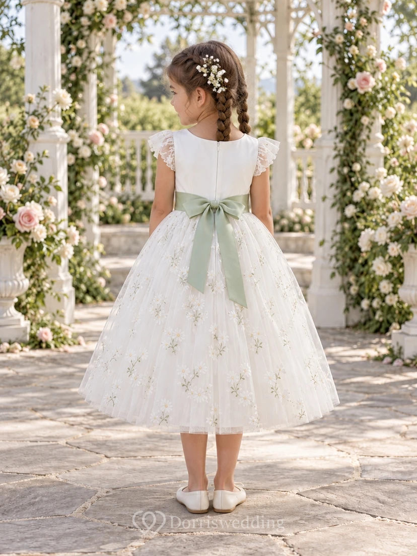 Robe de demoiselle d'honneur blanche à fleurs, coupe trapèze, manches courtes, en tulle, longueur thé, ceinture sauge view 2