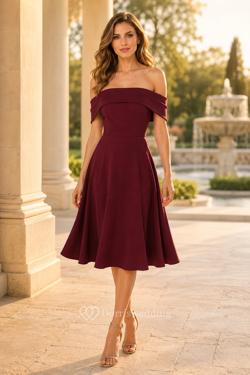 Vestido de cóctel burdeos de satén, largo midi, corte en A, con escote cruzado y hombros descubiertos.