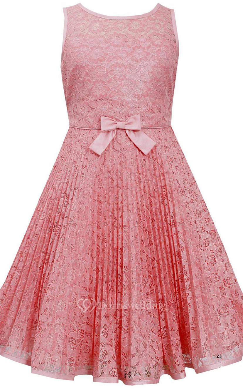 Sleeveless Lace Dress With Bow and Pleats view 2